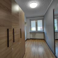1-piętro,3-pokoje,balkon,ul. Sasanek