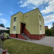 Dom Łabędy,może być dwurodzinny
