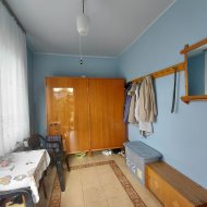 Dom Łabędy,może być dwurodzinny