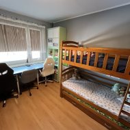 3 Pokoje z balkonem w wieżowcu