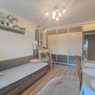 2-pokoje balkon,do zamieszkania