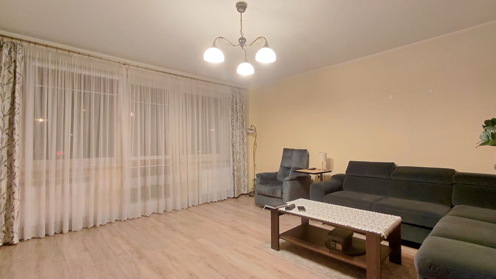 2-pokoje,parte, balkon