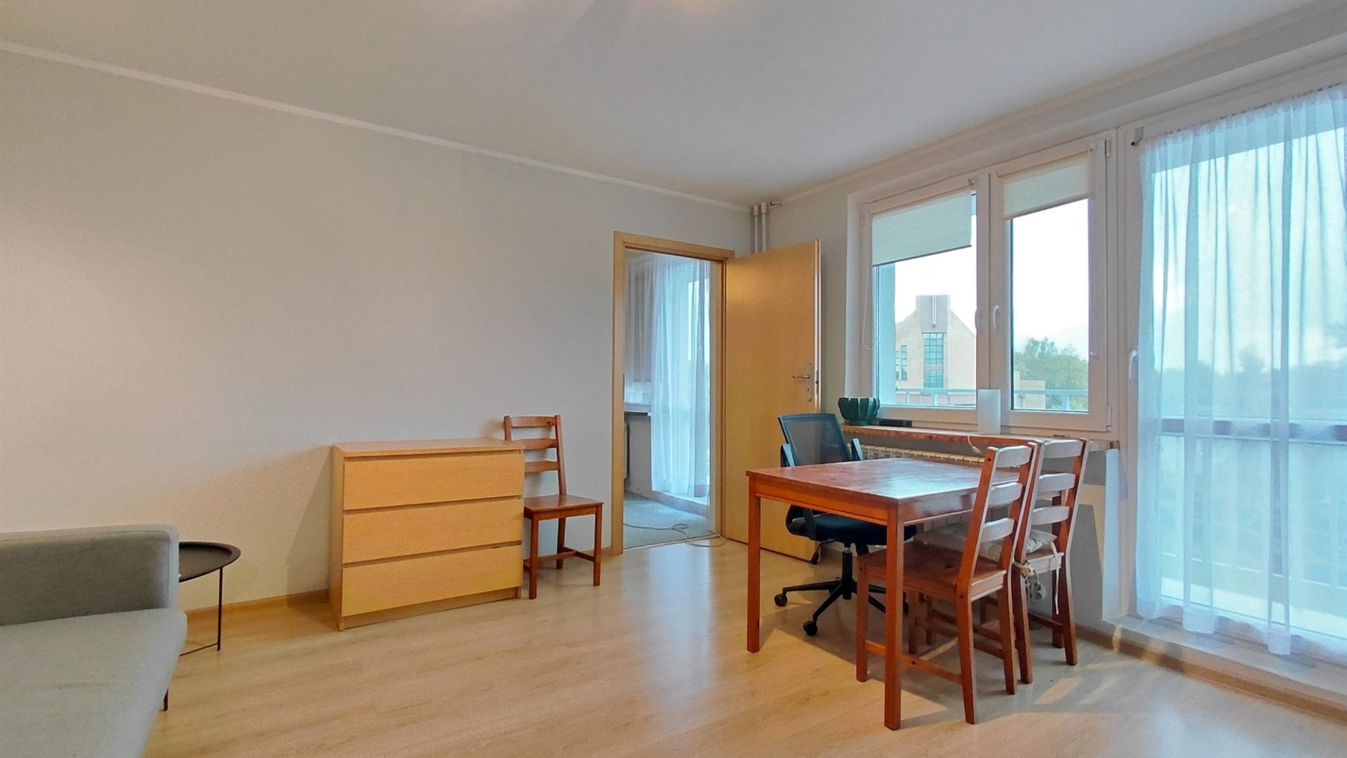 4- balkony,3 -pokoje