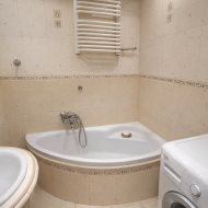 2-pokoje balkon,do zamieszkania