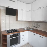 2-pokoje balkon,do zamieszkania