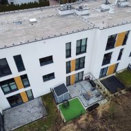 Mieszkanie z 2 ogródkami i miejscem parkingowym