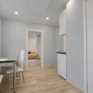 Kawalerka z przynależnym ogródkiem