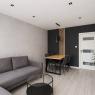 1-piętro, balkon,3 pokoje