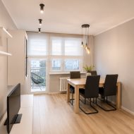2-pokoje, duży balkon,po remoncie,ul. Pordzika