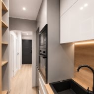 2-pokoje, duży balkon,po remoncie,ul. Pordzika