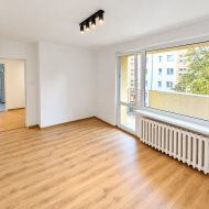 3 pokoje | osobna kuchnia | balkon | 2 piętro